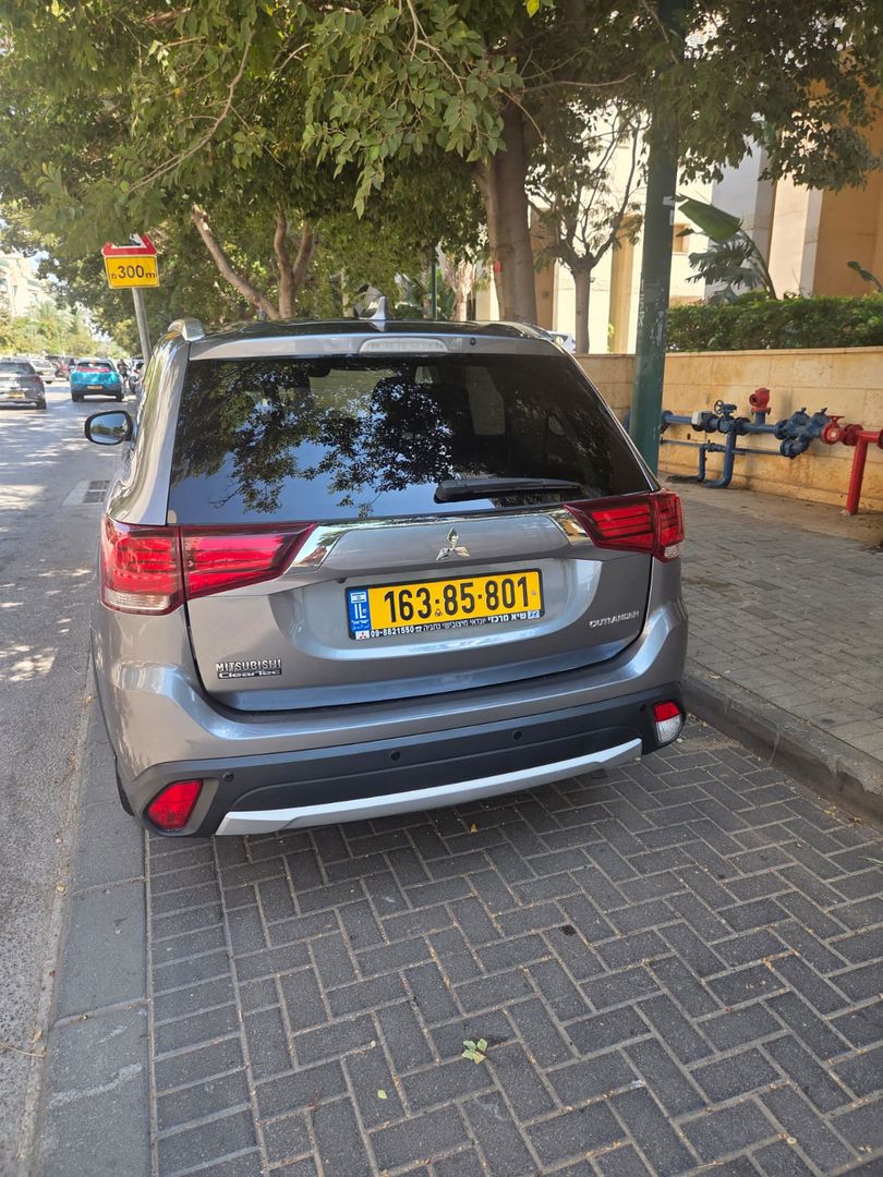 מיצובישי אאוטלנדר 2017 למכירה ב-KEYZ - תמונה 2