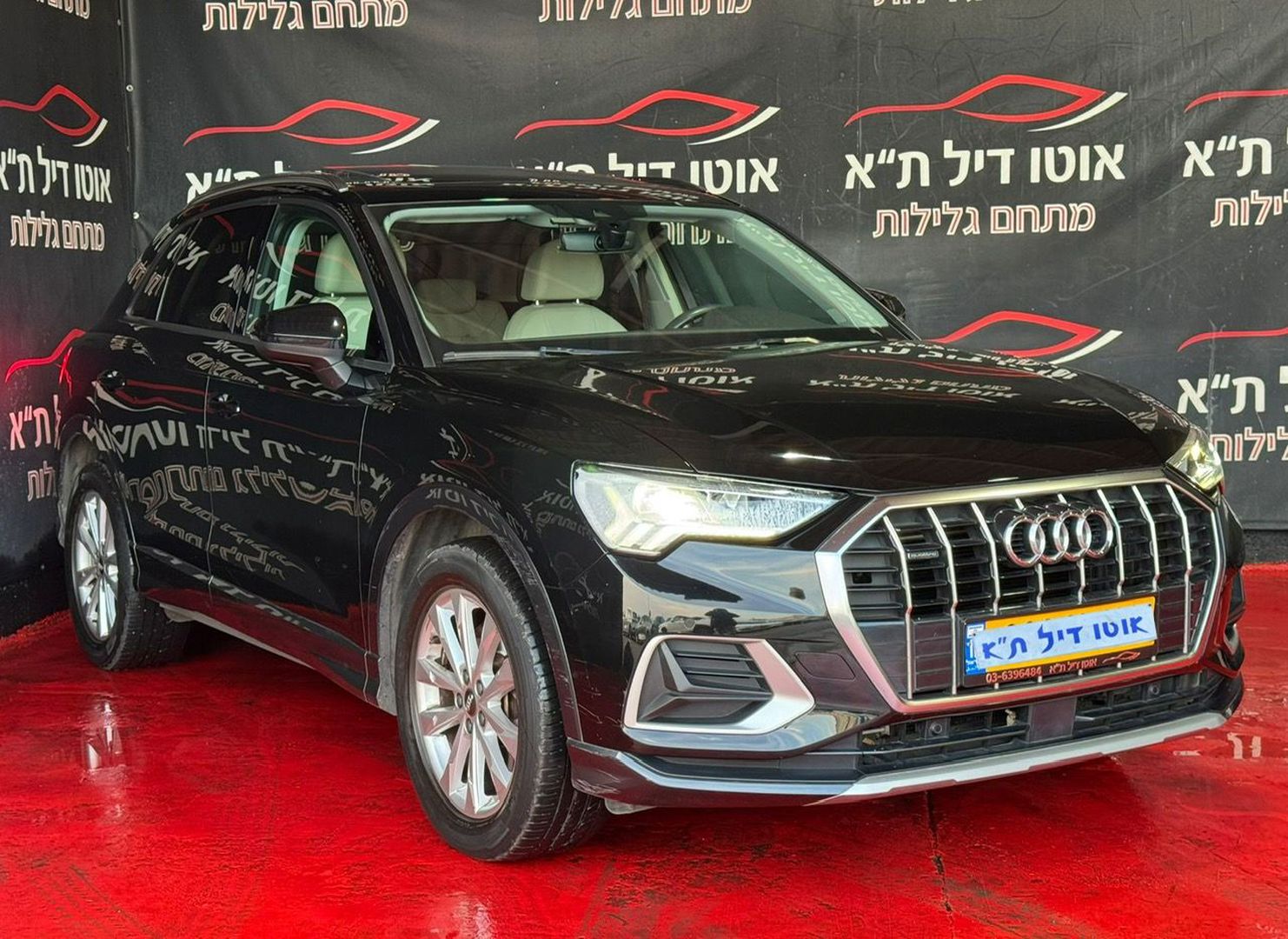 אאודי Q3 Advanced Tech – 3/10