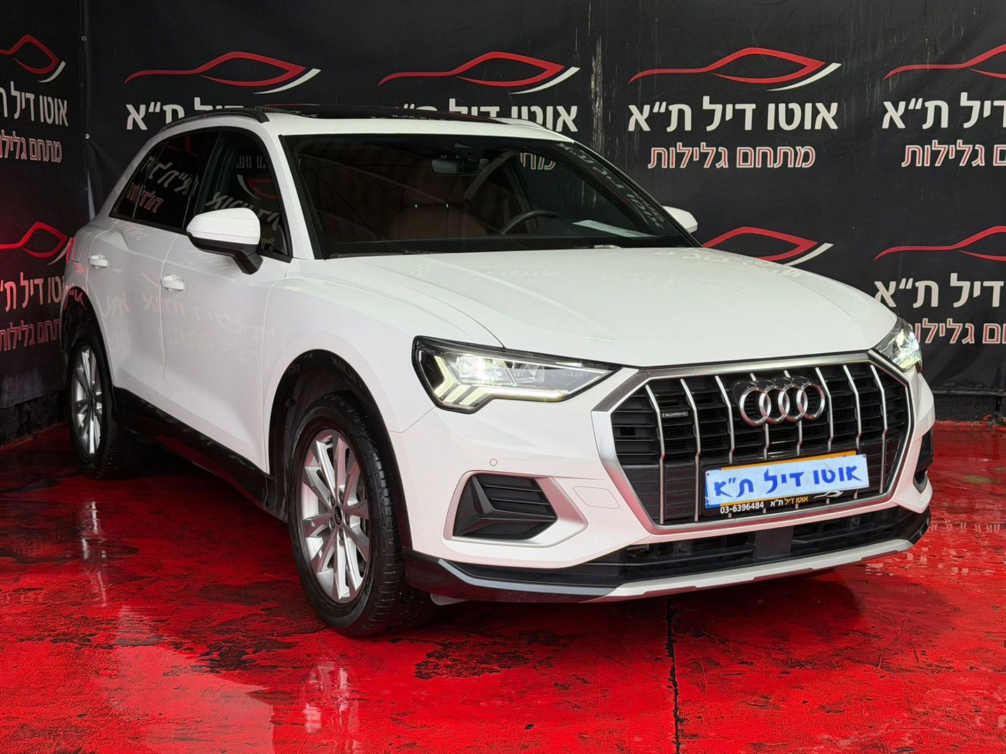 אאודי Q3 Advanced Tech – 3/10