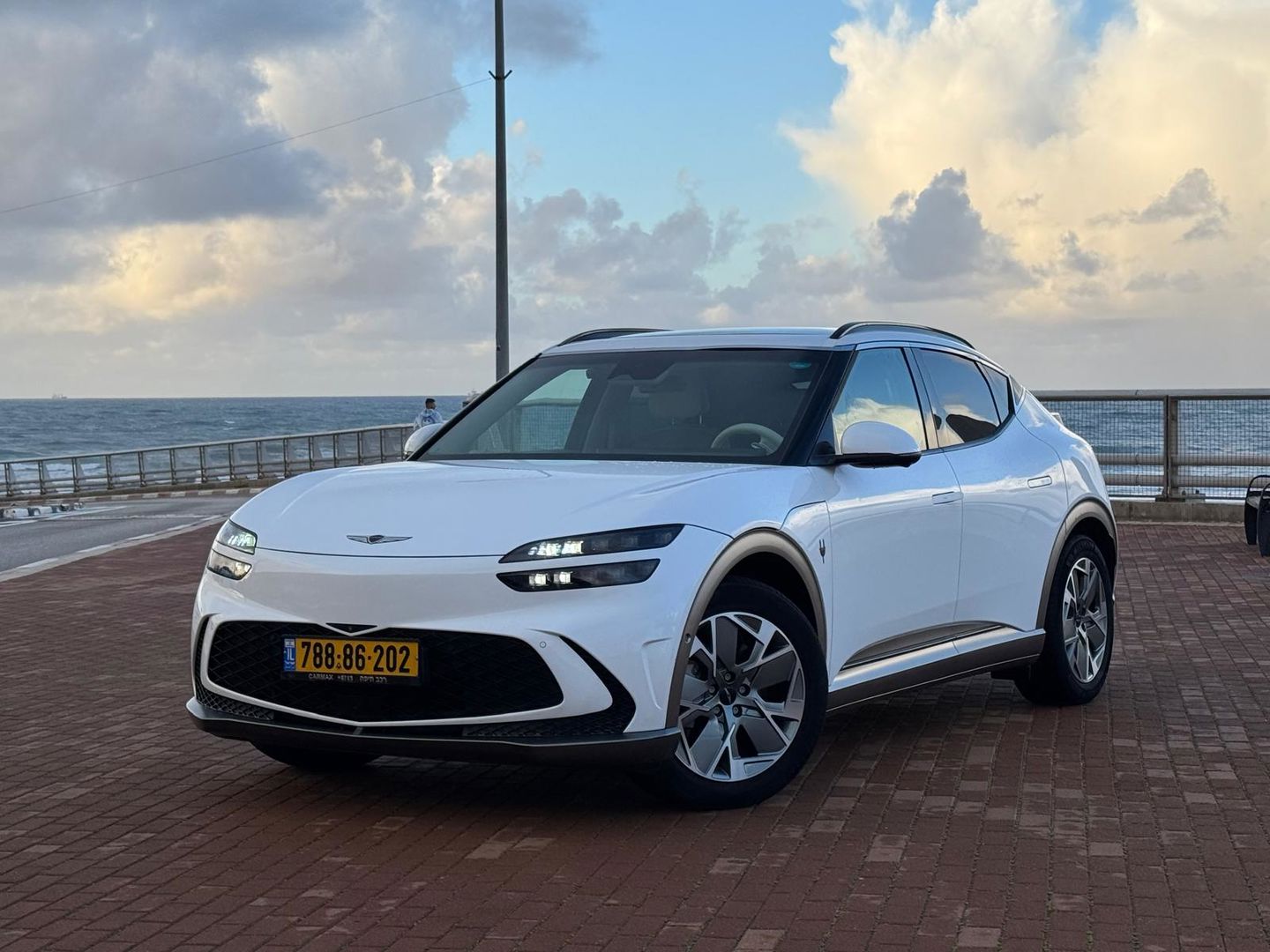 ג'נסיס GV60 Elegant – 2/9
