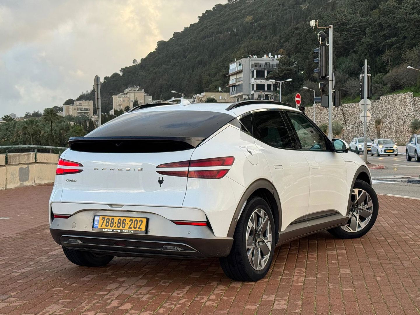 ג'נסיס GV60 Elegant – 4/9