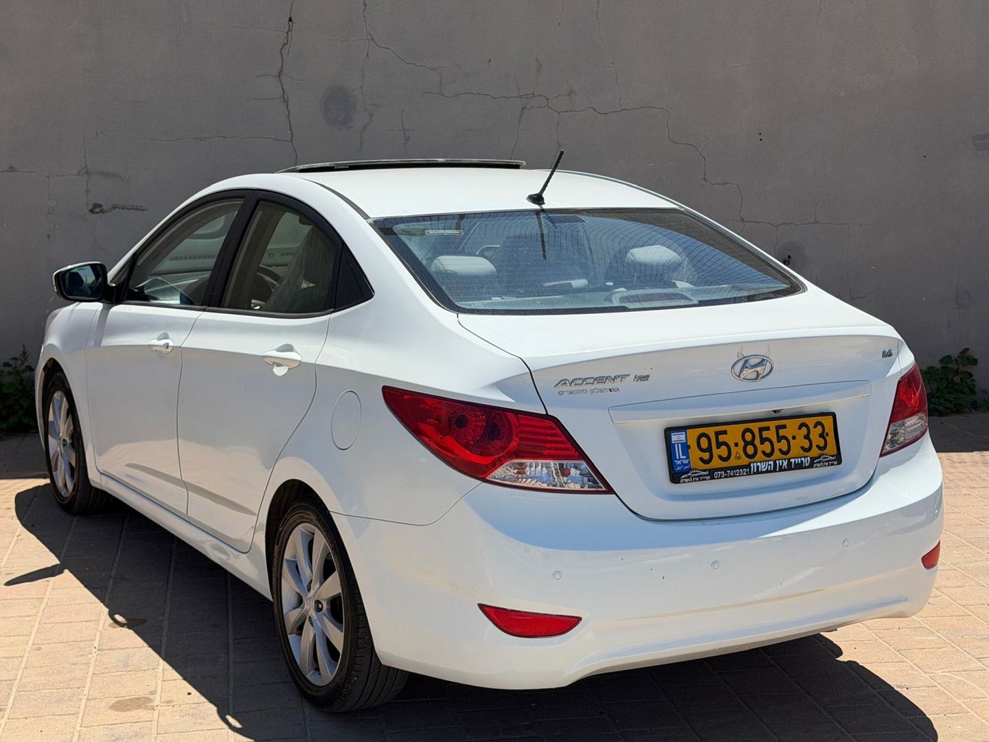 יונדאי אקסנט i25 Premium – 3/10