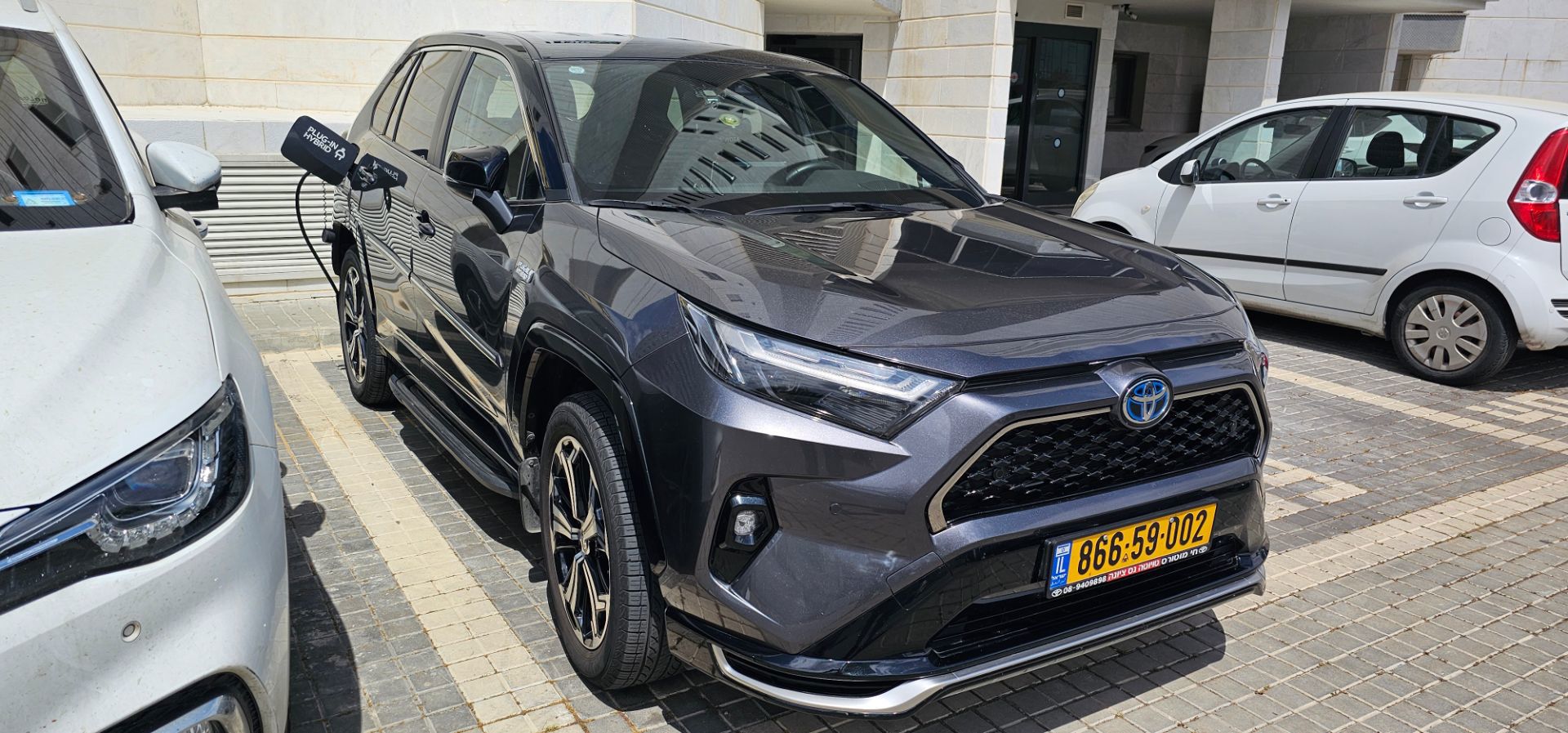 טויוטה ראב 4 E-MOTION – 2/11