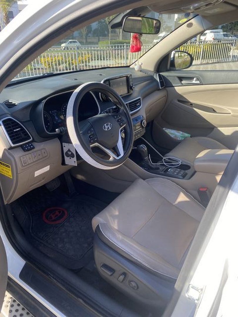יונדאי טוסון 4X2 Elite – 4/18