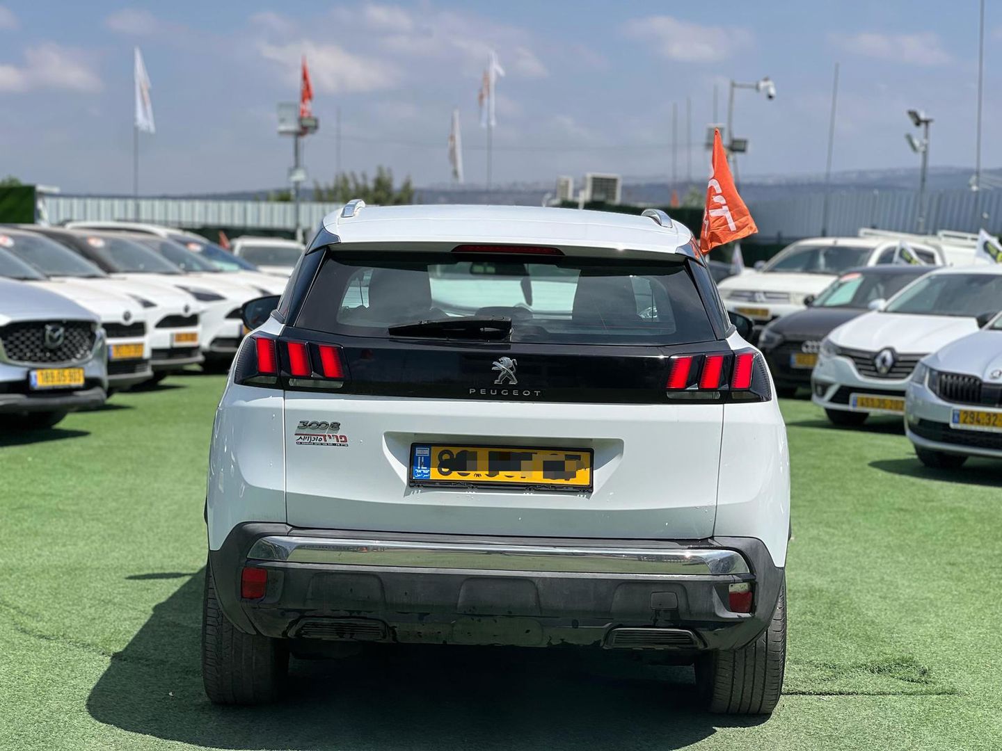 פיג'ו 3008 Active – 2/9