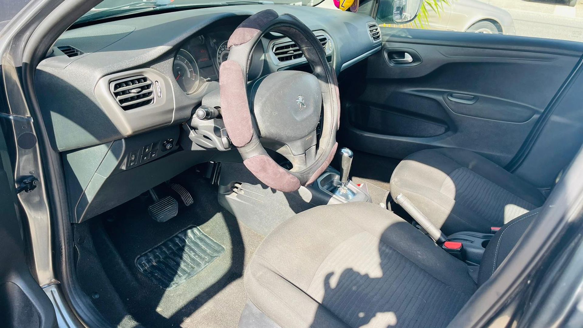 פיג'ו 301 Active – 3/6