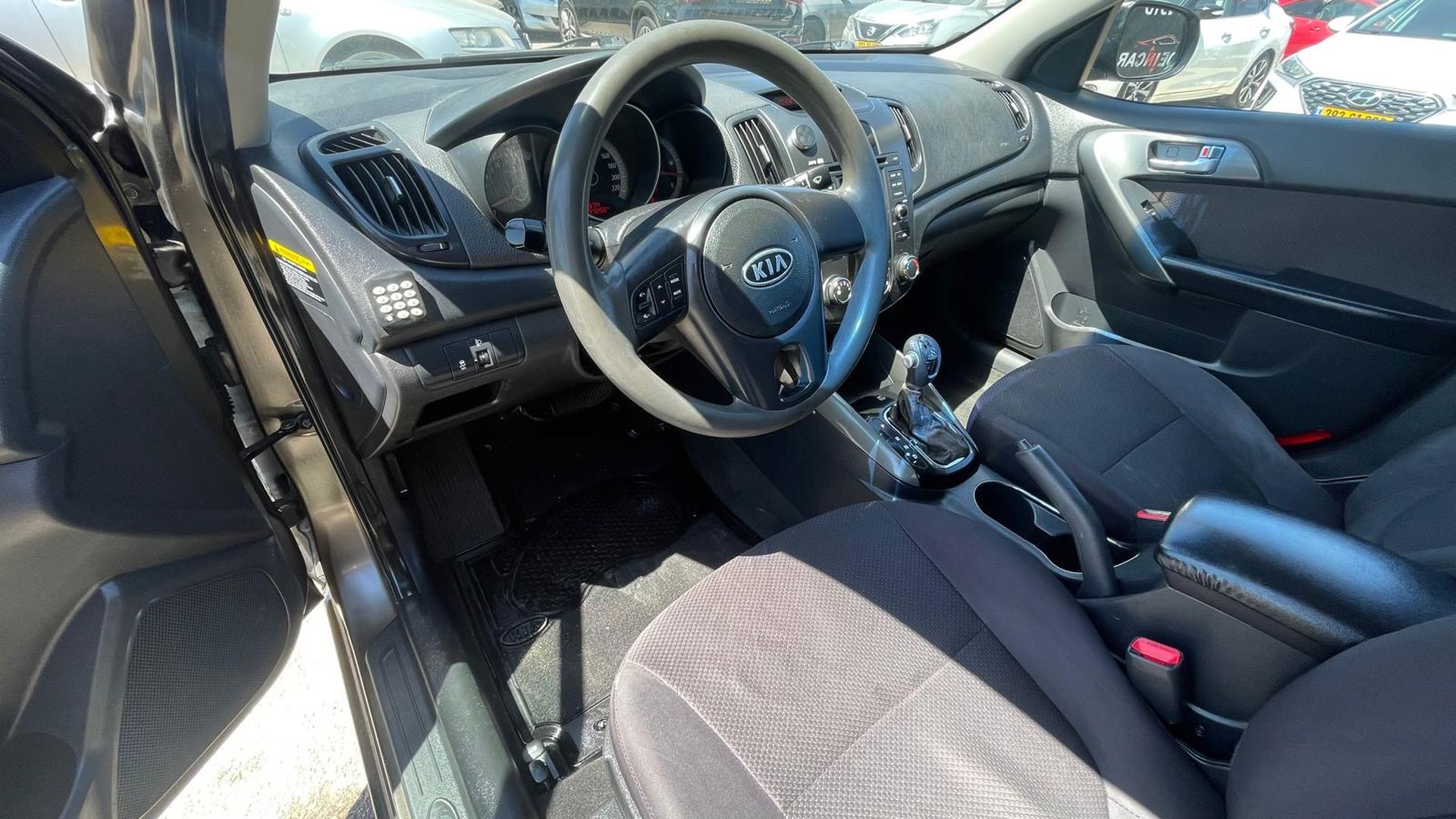 קיה פורטה LX – 4/6