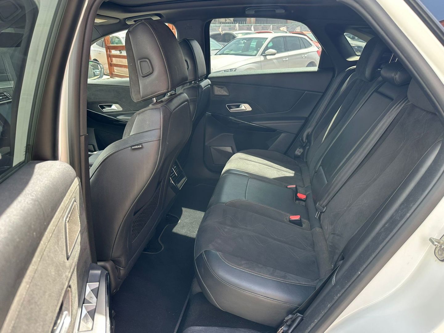 DS 7 4X2 Grand Chic – 4/7
