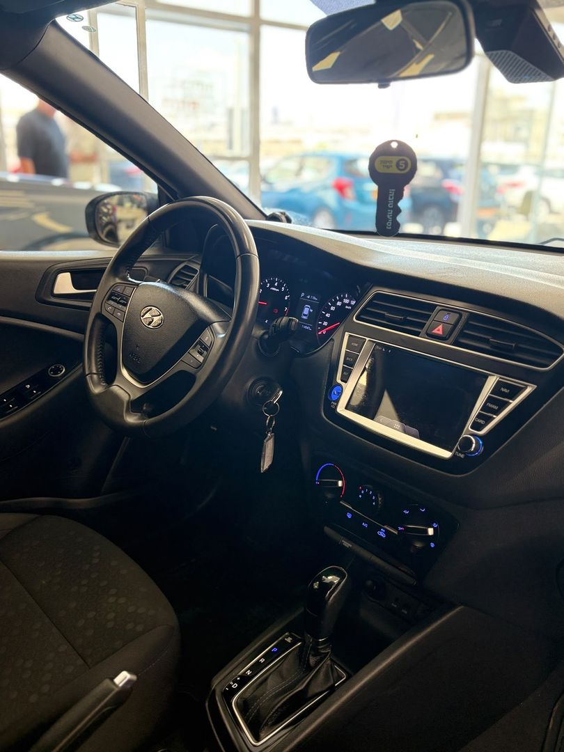 יונדאי i20 Prime – 3/10
