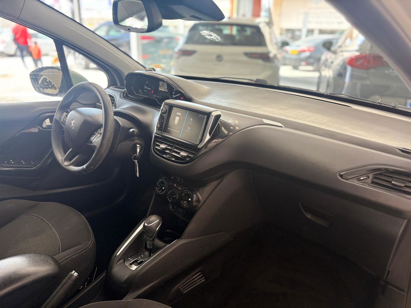 פיג'ו 208 Active – 4/10