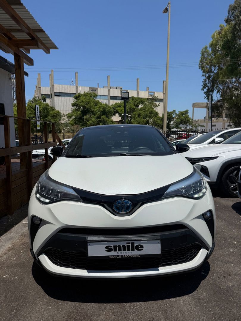 טויוטה C-HR Chic – 2/10