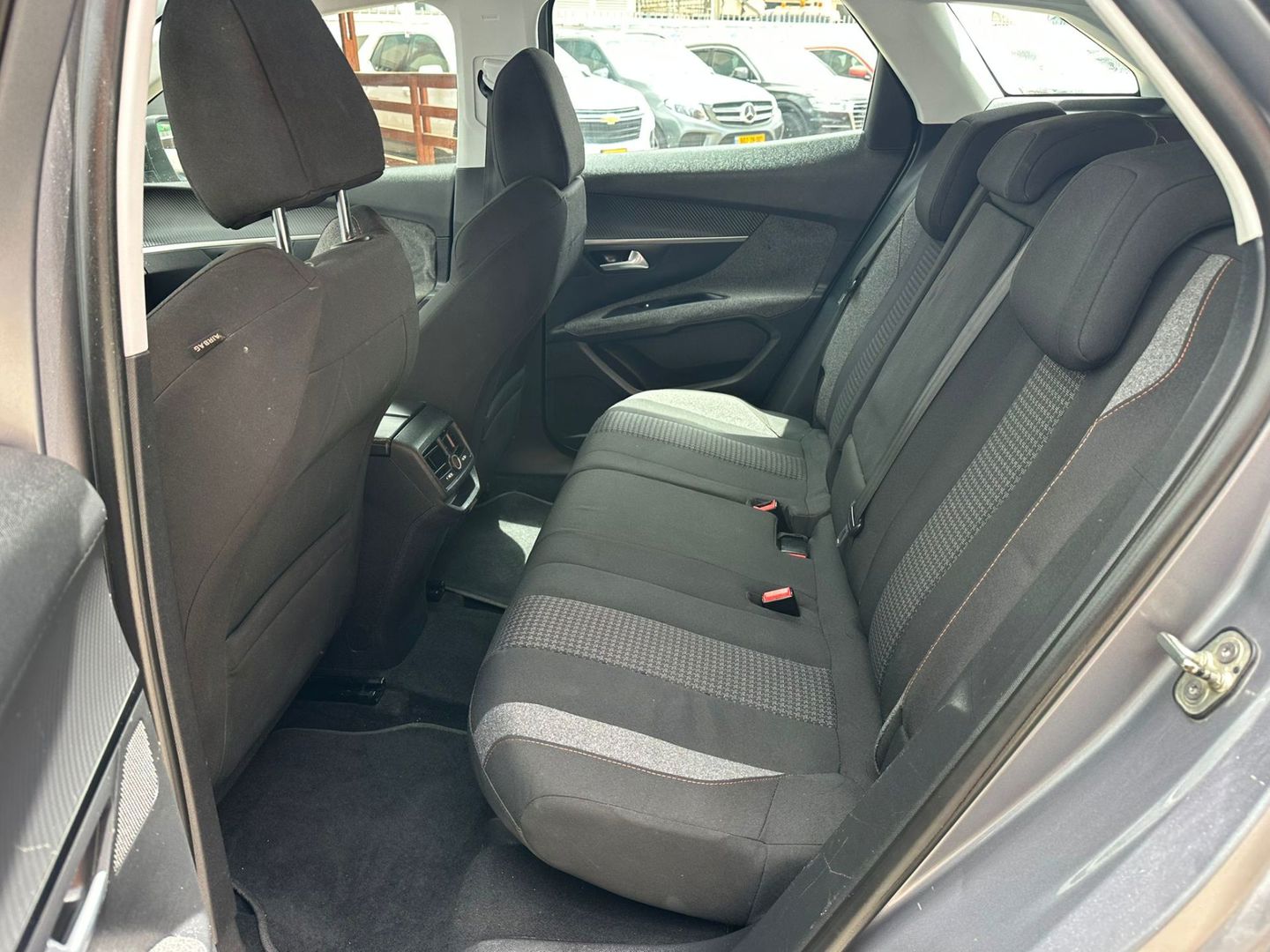 פיג'ו 3008 Active – 3/7