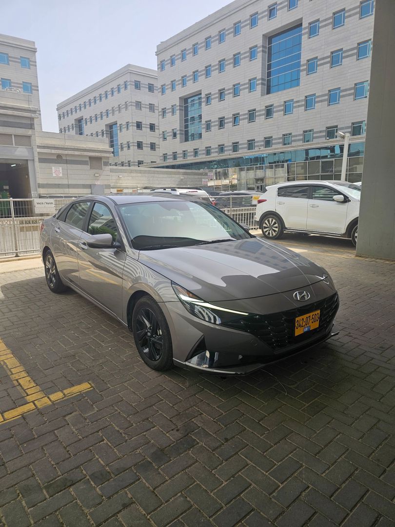 יונדאי אלנטרה Premium – 2/10