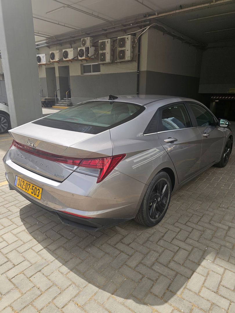 יונדאי אלנטרה Premium – 5/10