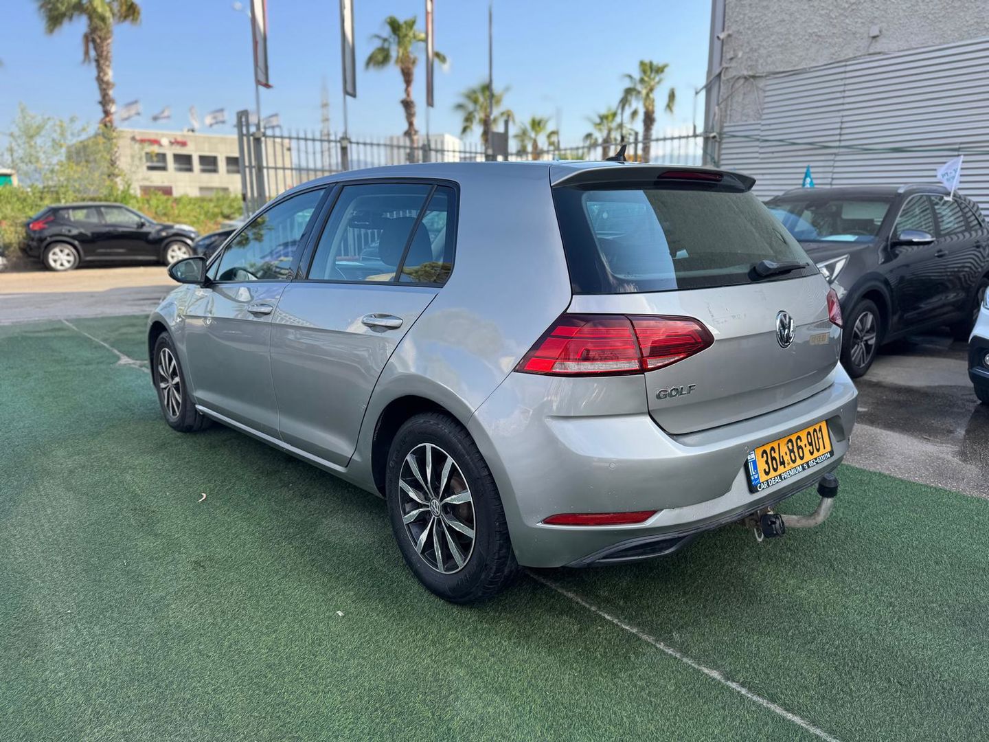 פולקסווגן גולף TRENDLINE – 3/4