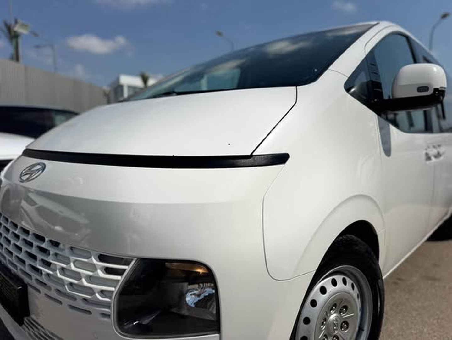 יונדאי סטאריה 4X4 Premium Large Van – 5/5