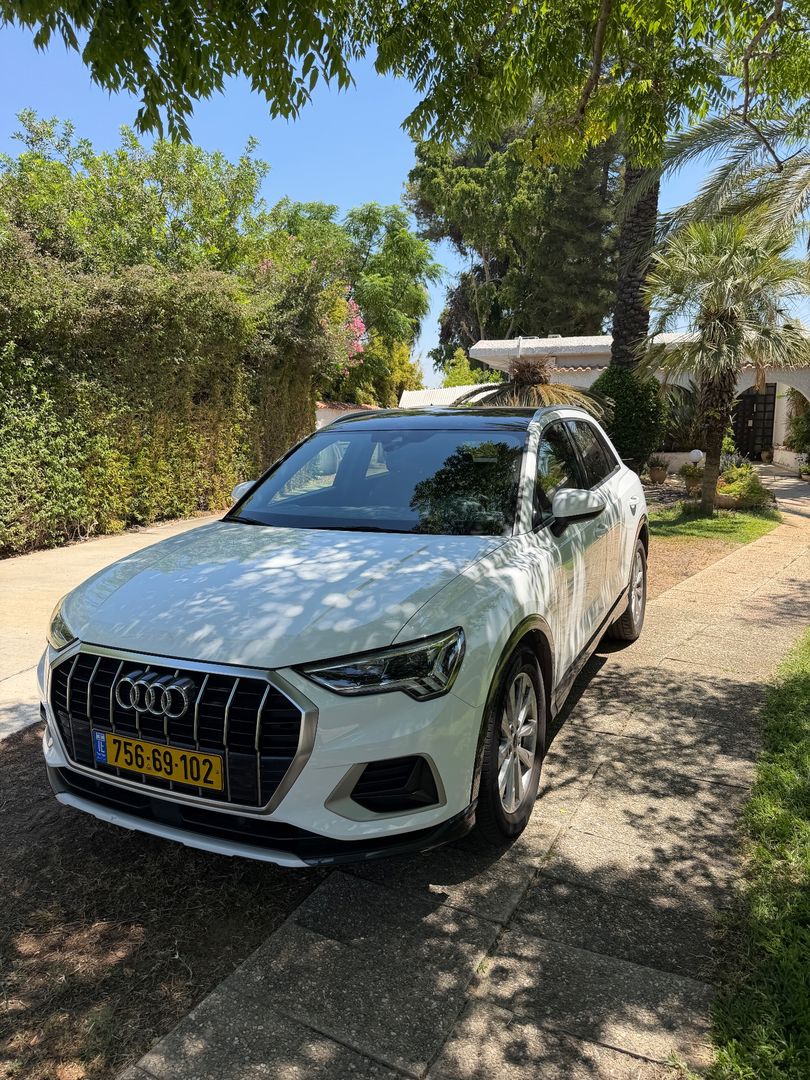 אאודי Q3 4X2 Advanced – 4/7