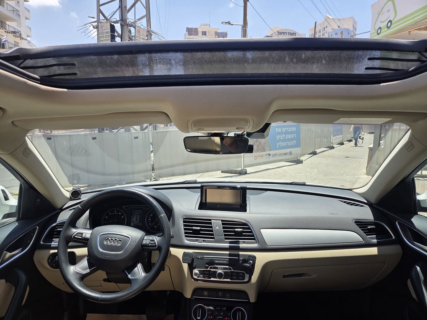 אאודי Q3 4X4 Limited – 3/6