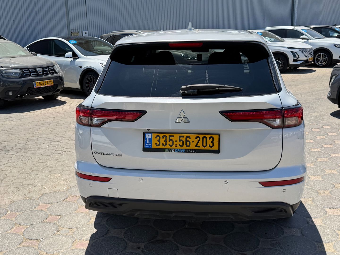 מיצובישי אאוטלנדר Executive – 5/7