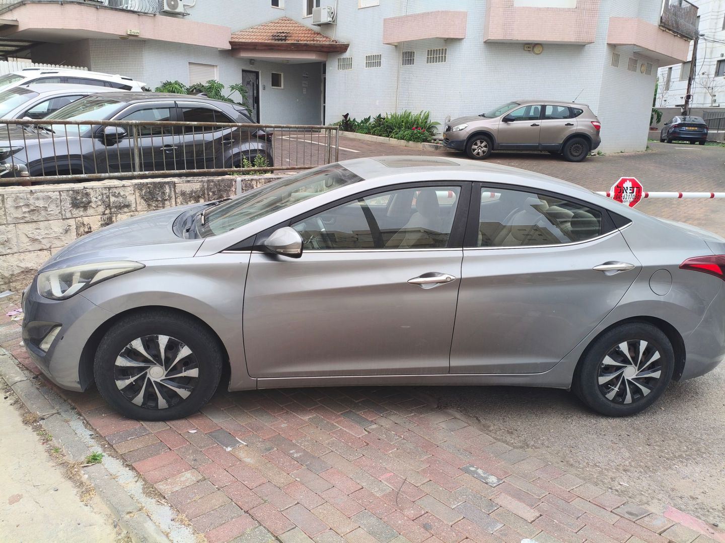יונדאי i35 Inspire – 2/5
