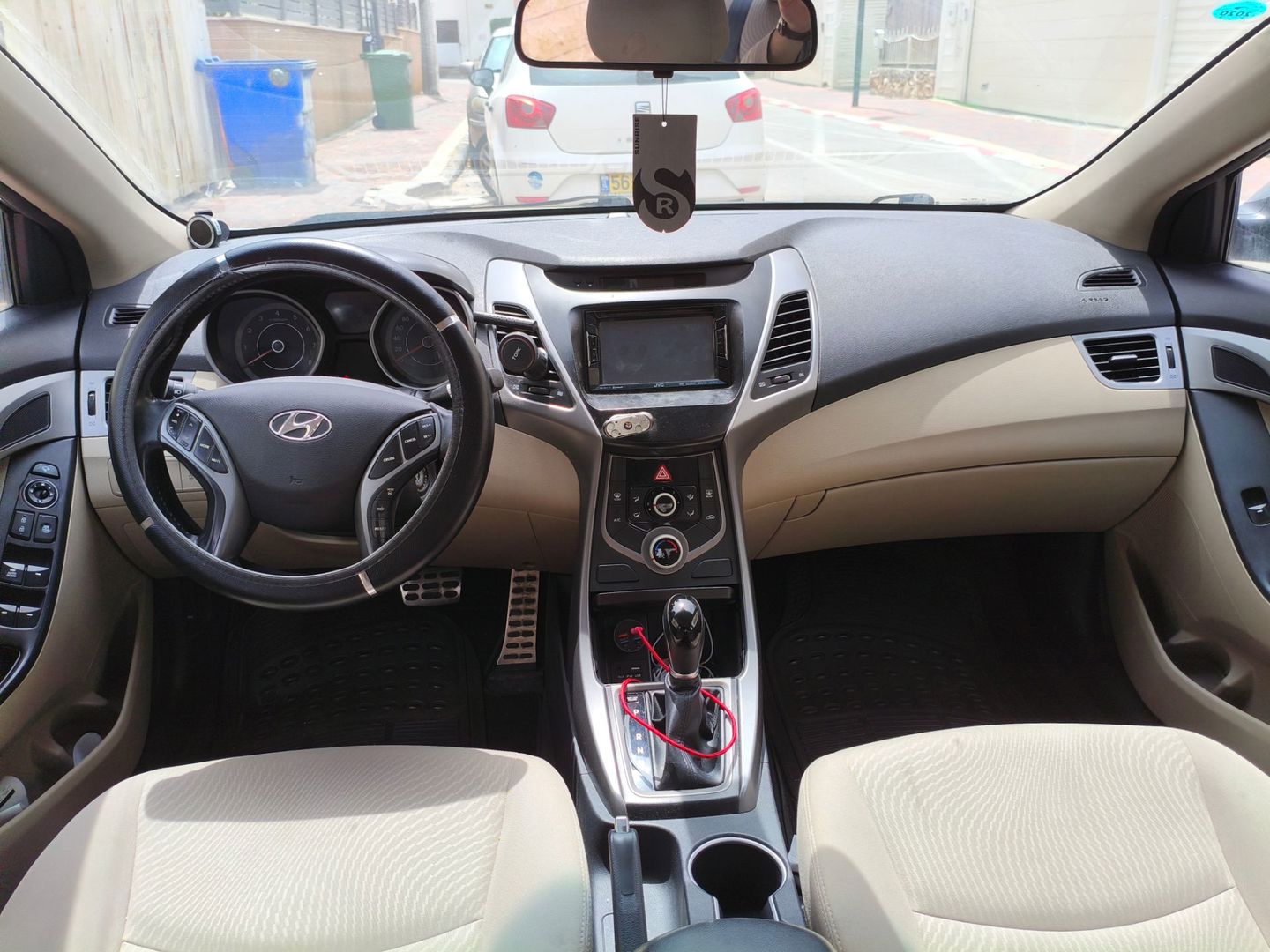 יונדאי i35 Inspire – 3/5