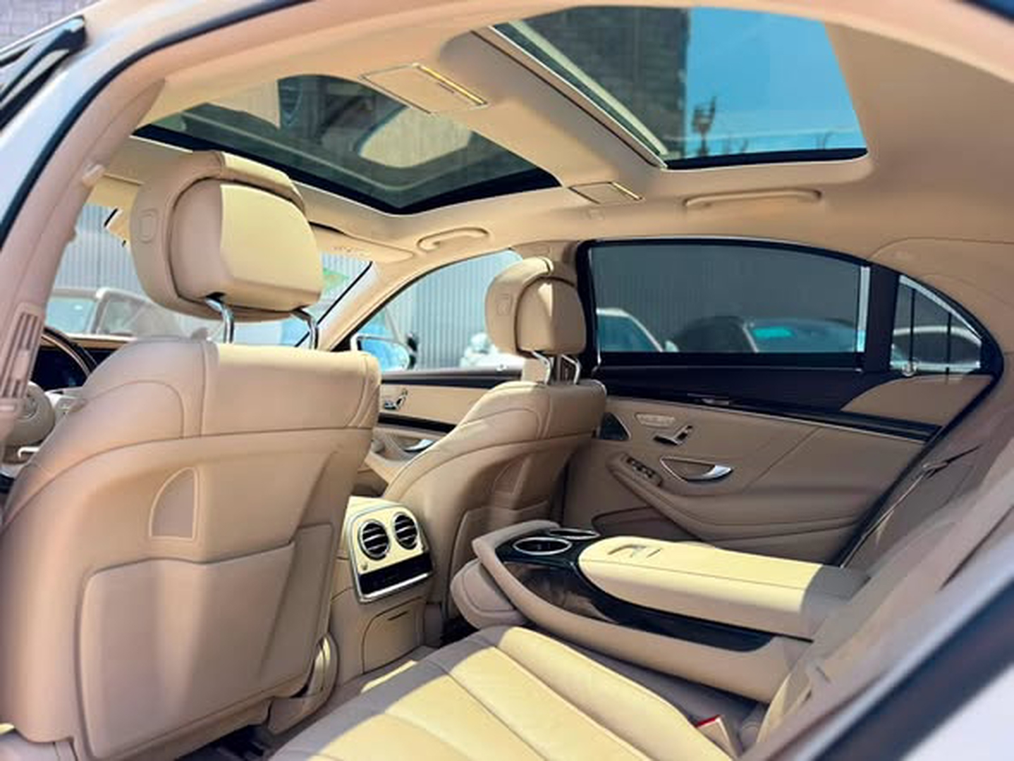מרצדס בנץ S-class AMG Long S 560e – 3/4