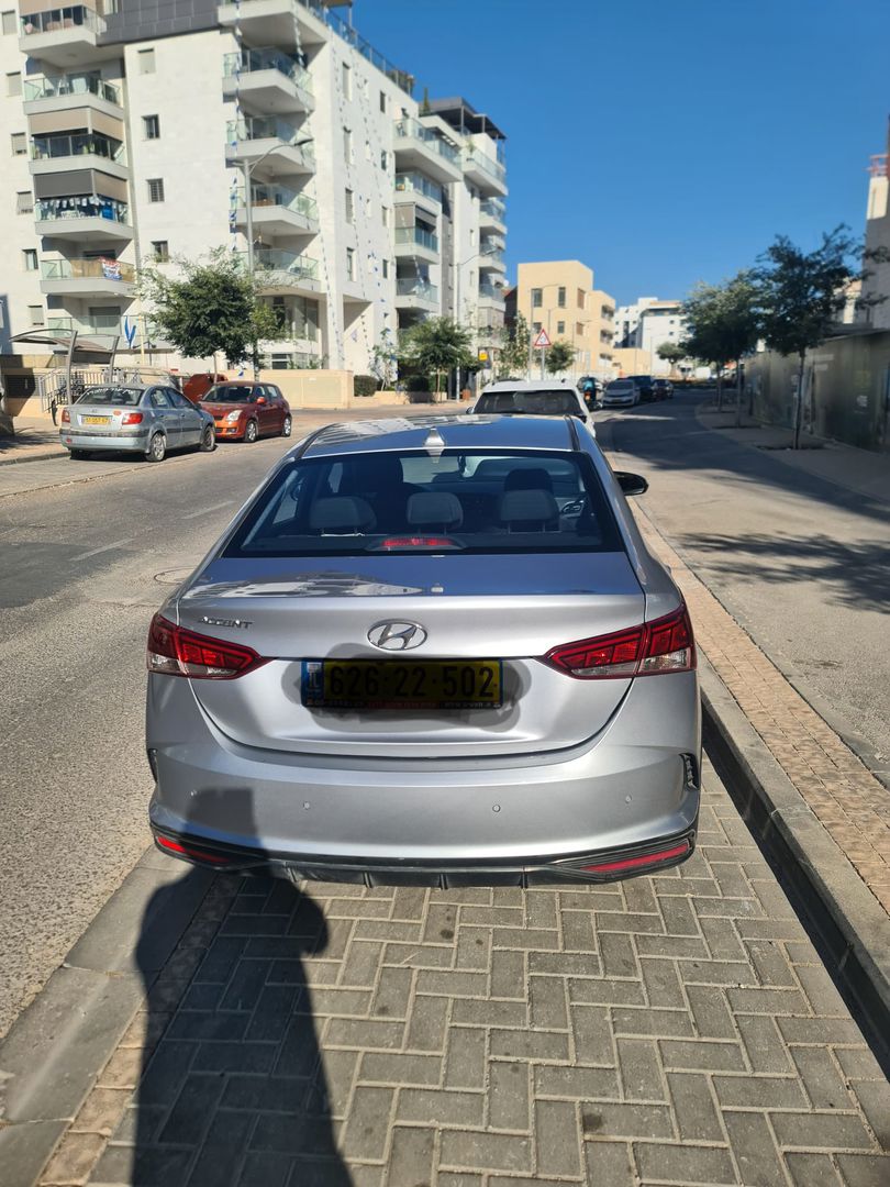 יונדאי אקסנט Inspire – 3/4