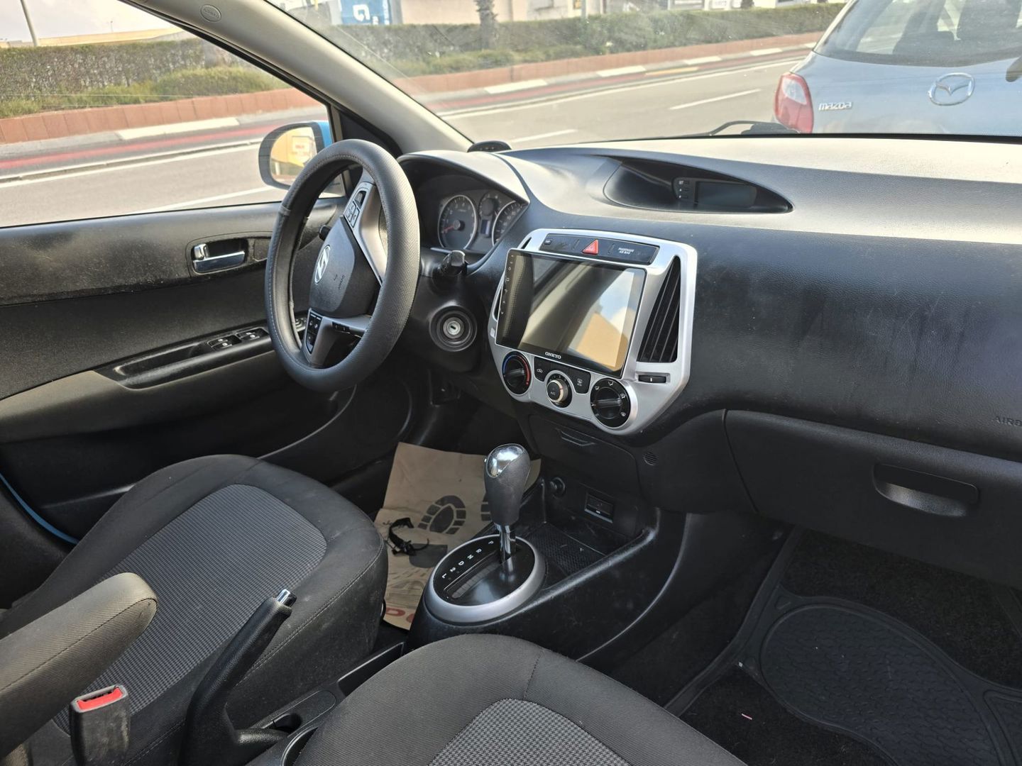 יונדאי i20 GLI – 3/5