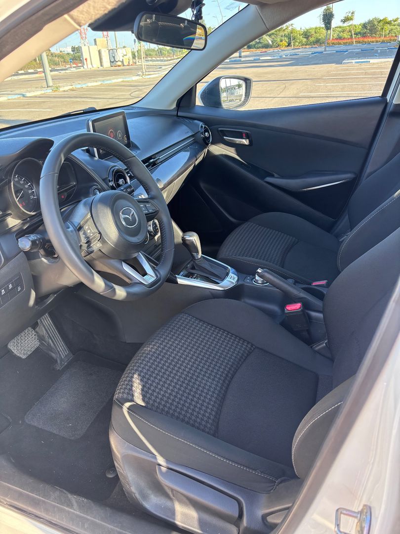 מאזדה 2 Dynamic – 3/9