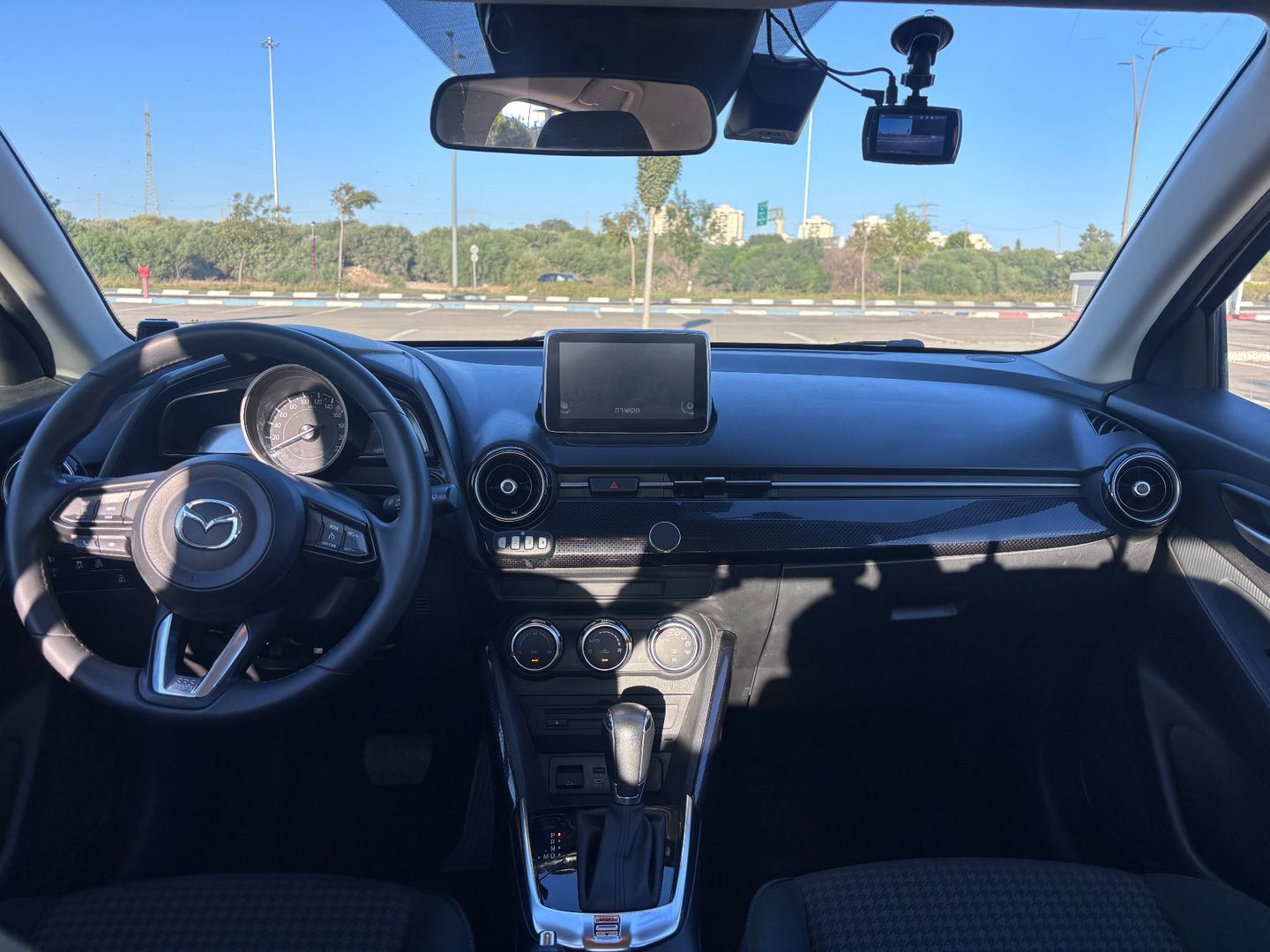 מאזדה 2 Dynamic – 4/9