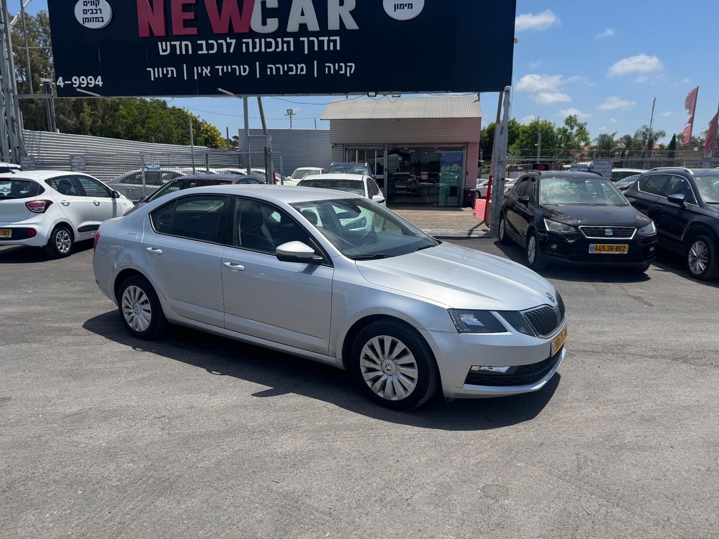 סקודה אוקטביה Ambition Sedan – 3/6