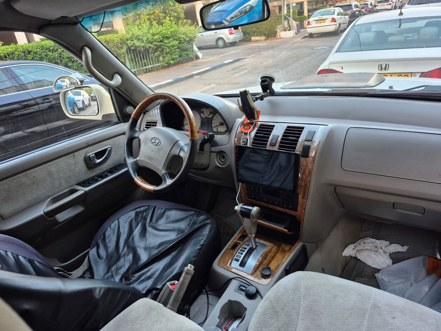יונדאי טאראקן GLS – 2/3