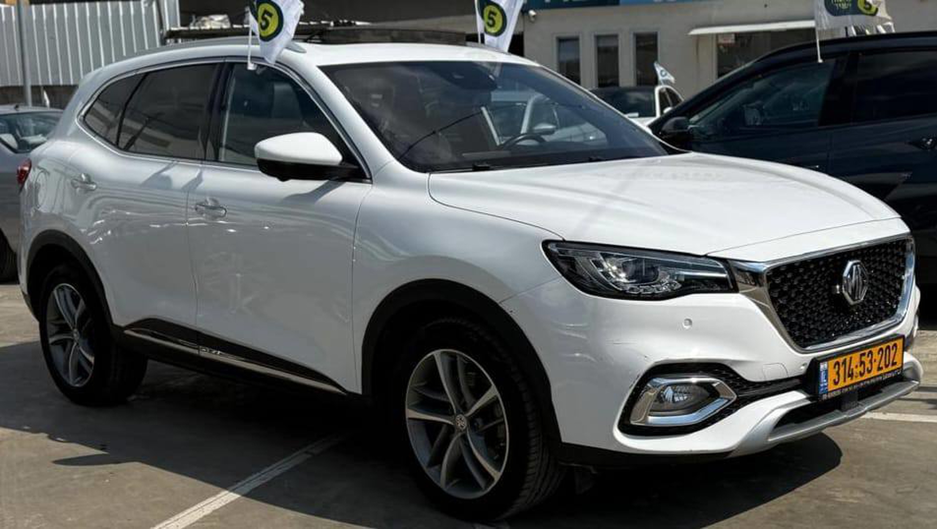 MG EHS PHEV NET UP – 3/9