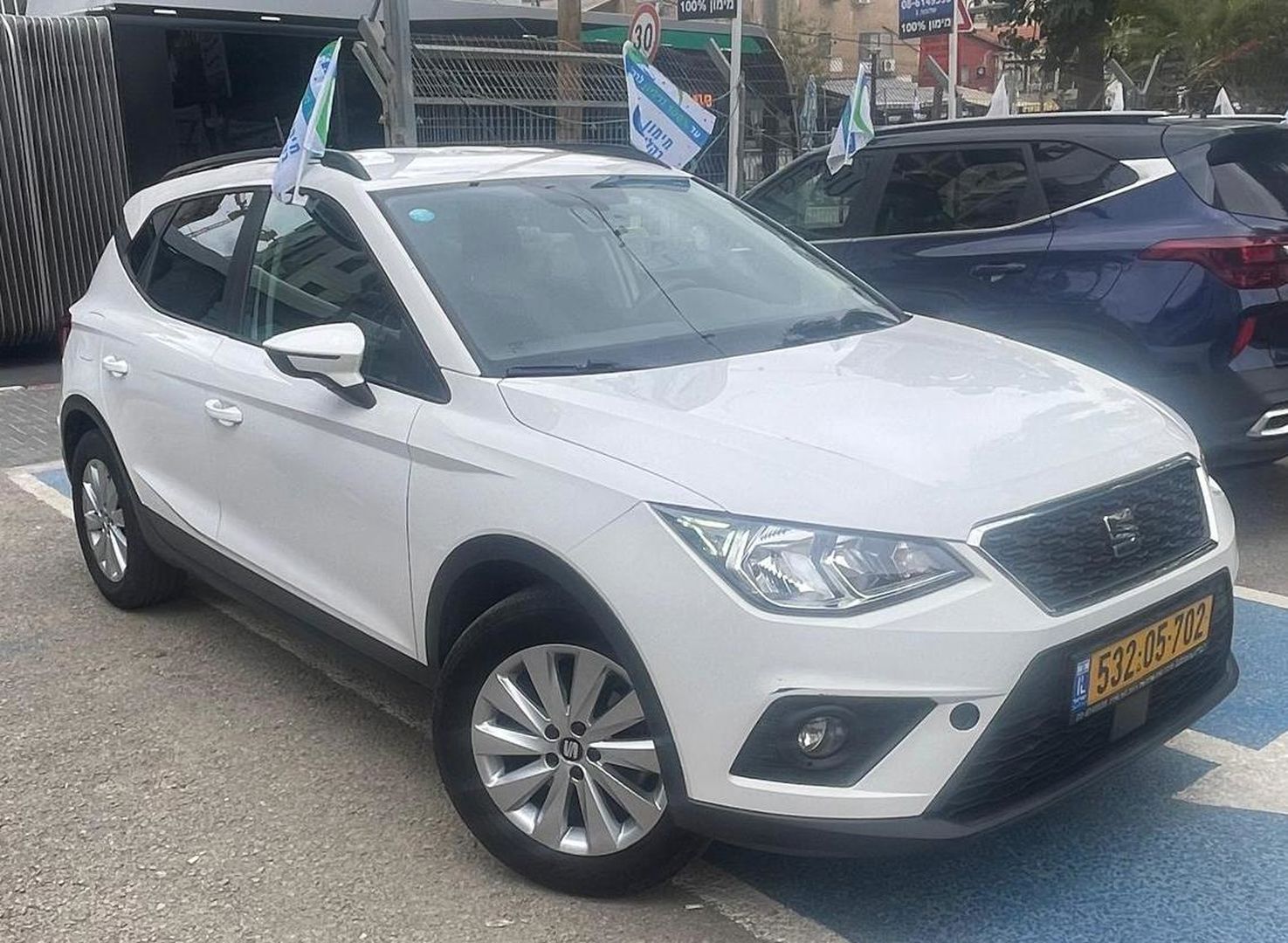 סיאט ארונה Style – 3/9