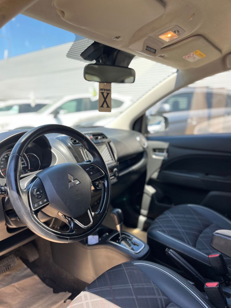 מיצובישי ספייס סטאר Premium – 5/7
