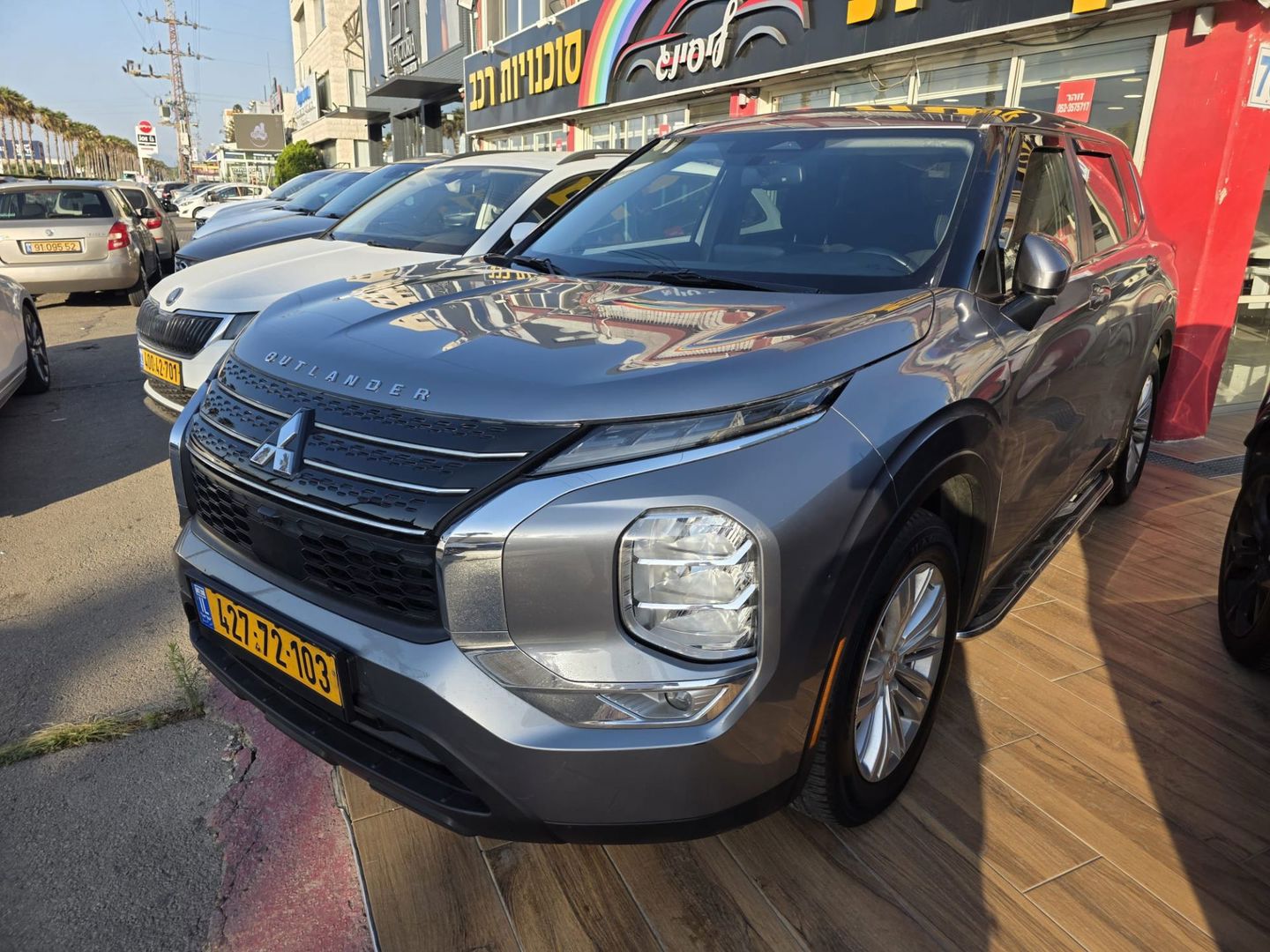 מיצובישי אאוטלנדר Executive – 2/7