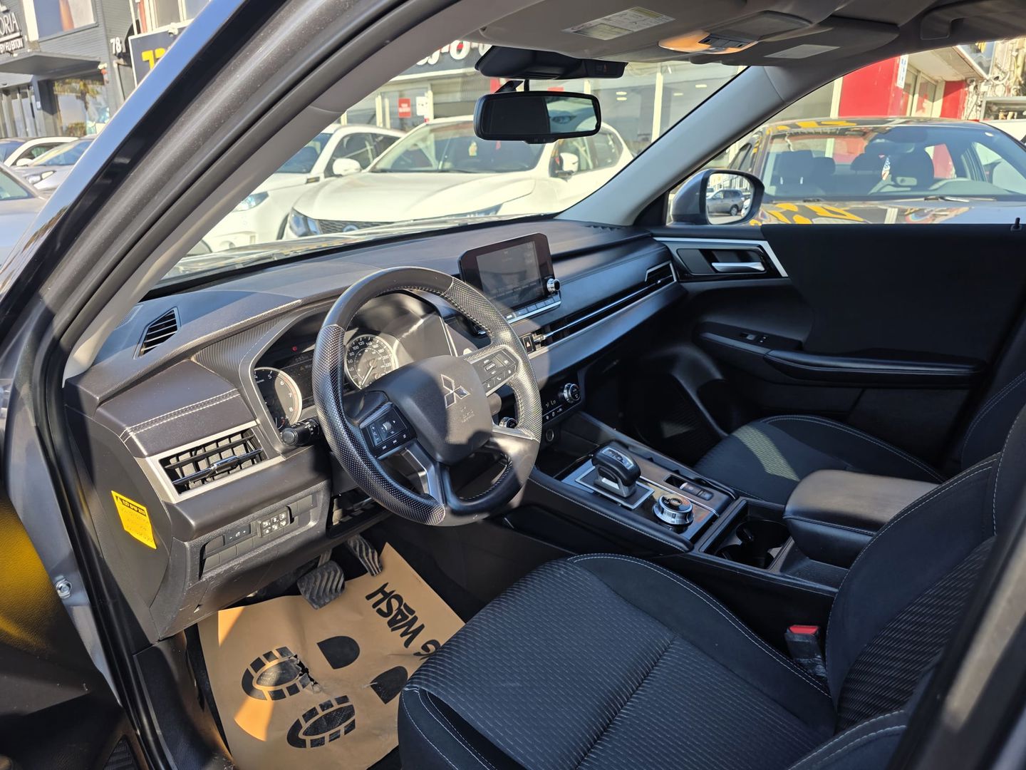 מיצובישי אאוטלנדר Executive – 5/7