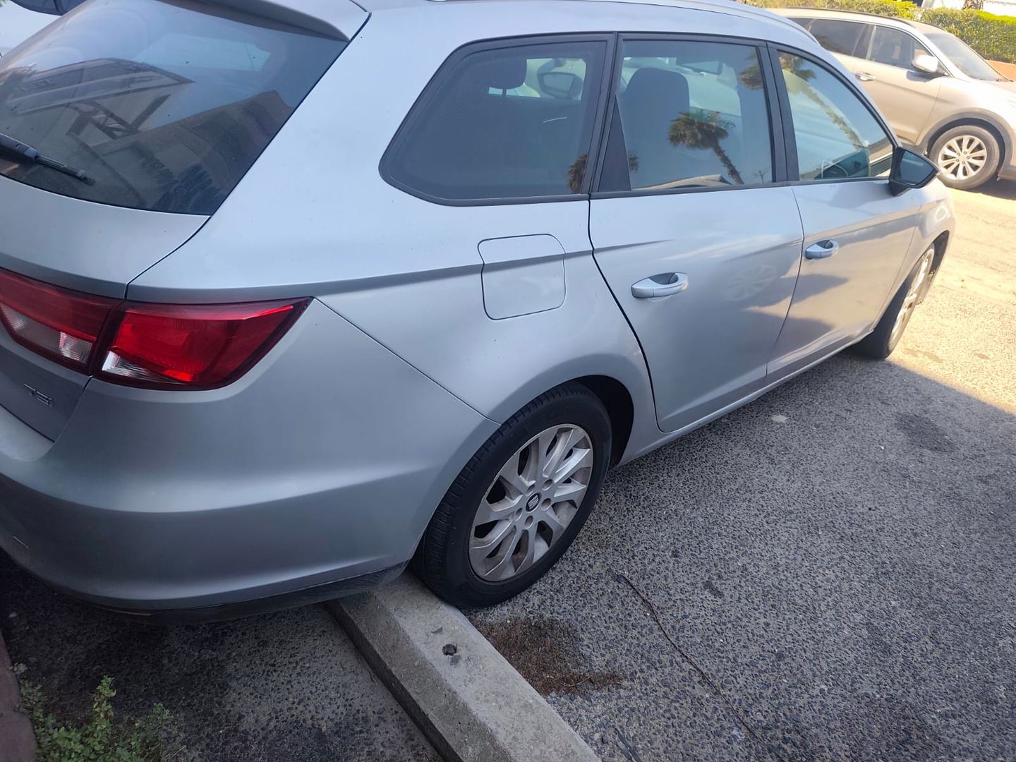 סיאט לאון Style Hatchback – 4/4