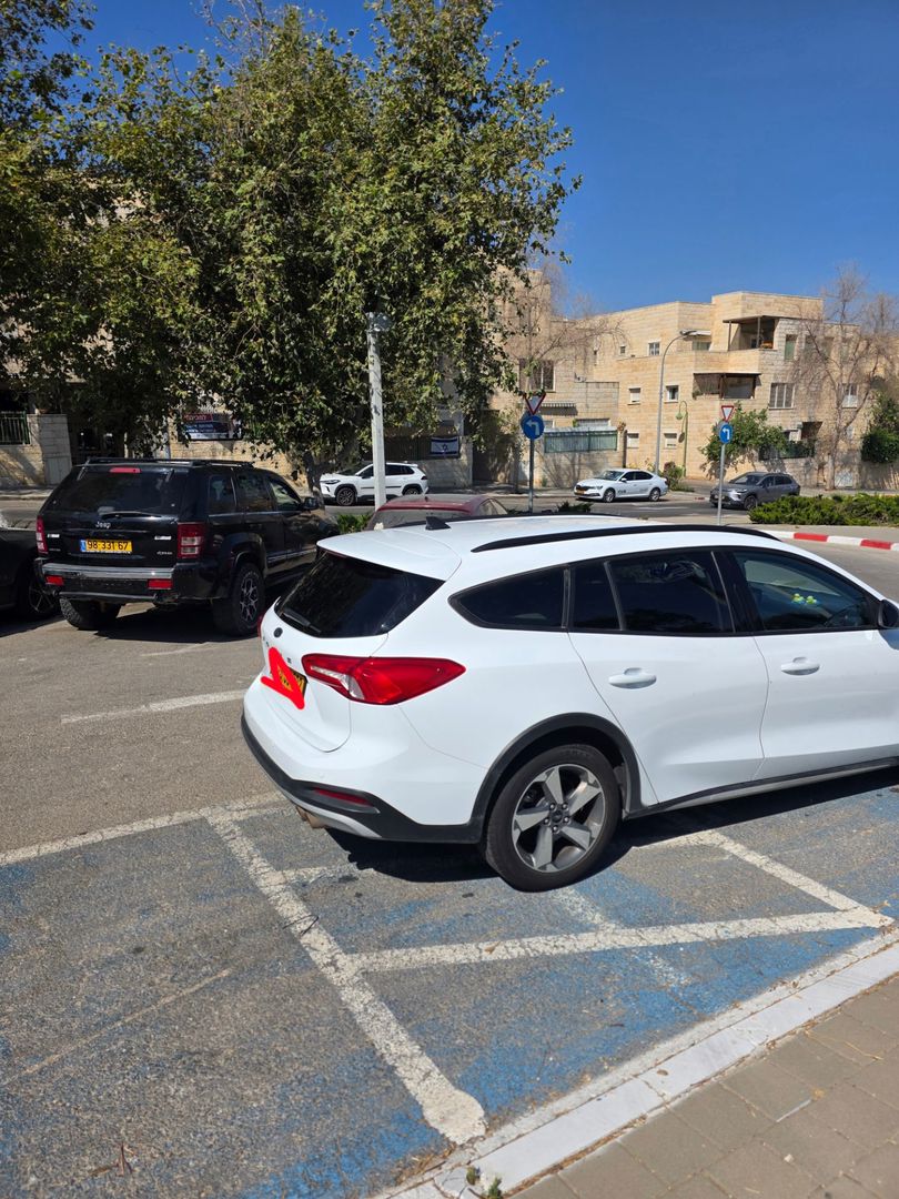 פורד פוקוס Active Tourer SUV – 2/4
