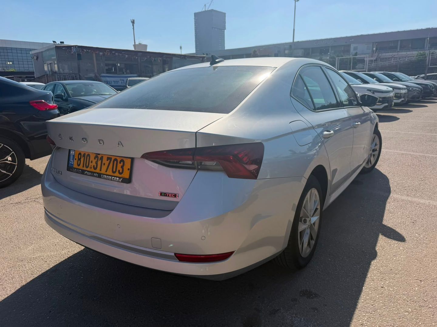 סקודה אוקטביה Ambition Sedan – 3/6