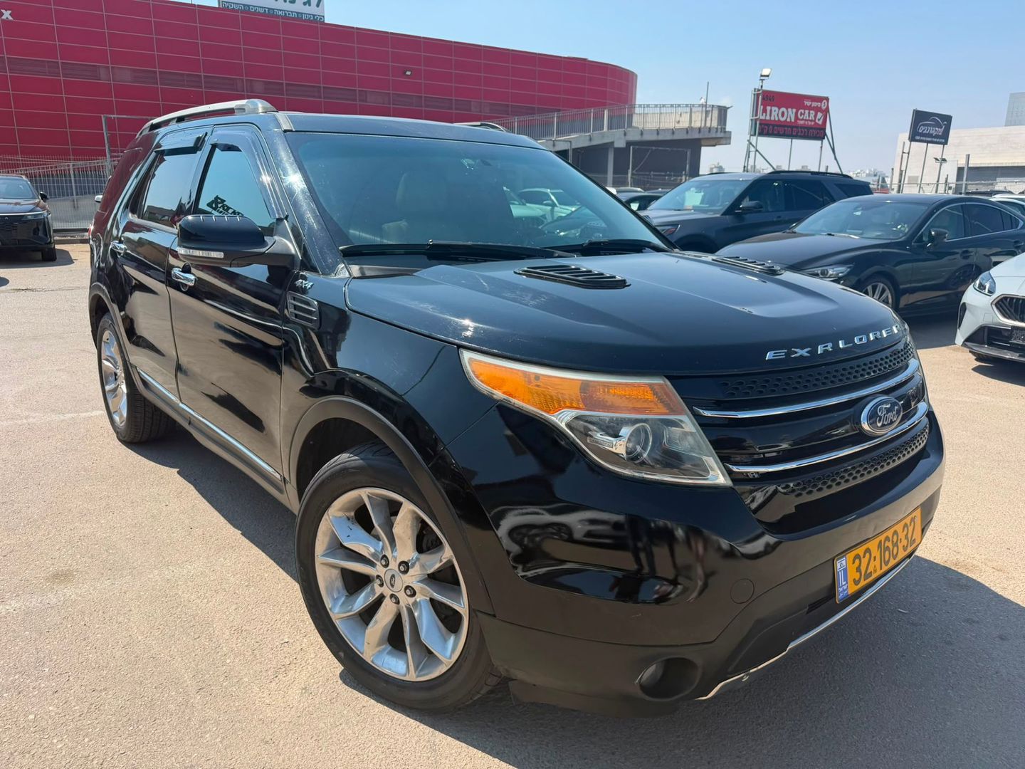 פורד אקספלור XLT – 2/5