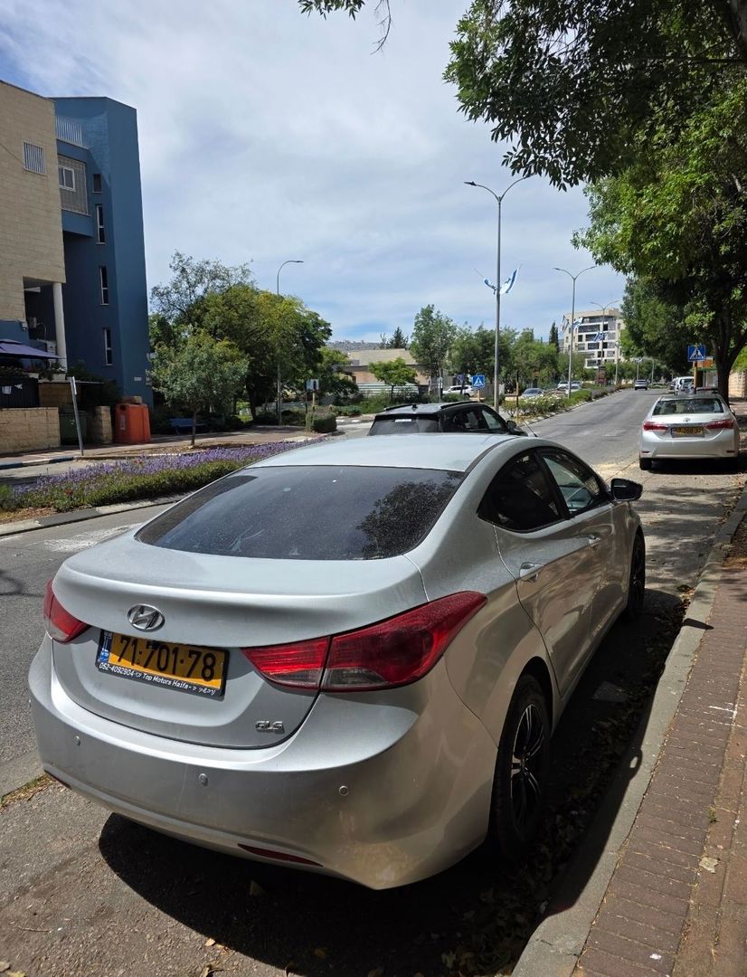 יונדאי i35 Inspire – 2/4