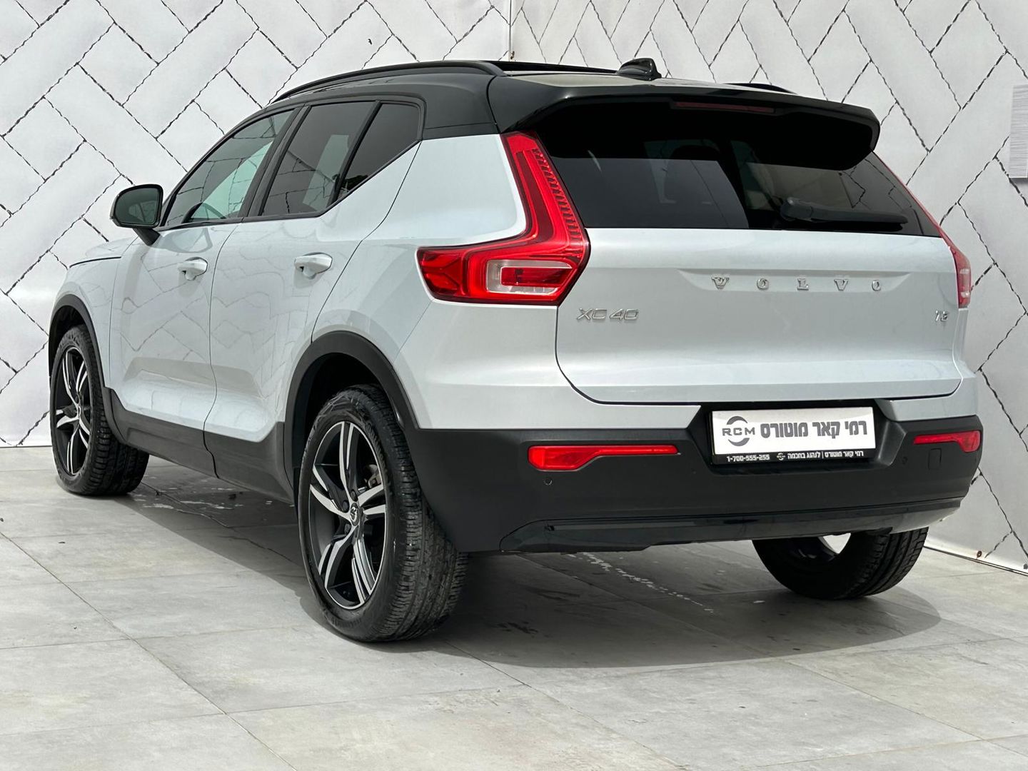 וולוו XC40 4X2 R-Design – 3/10
