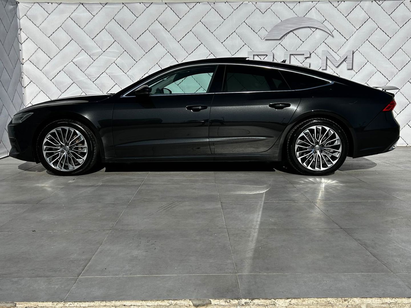 אאודי A7 – 4/10
