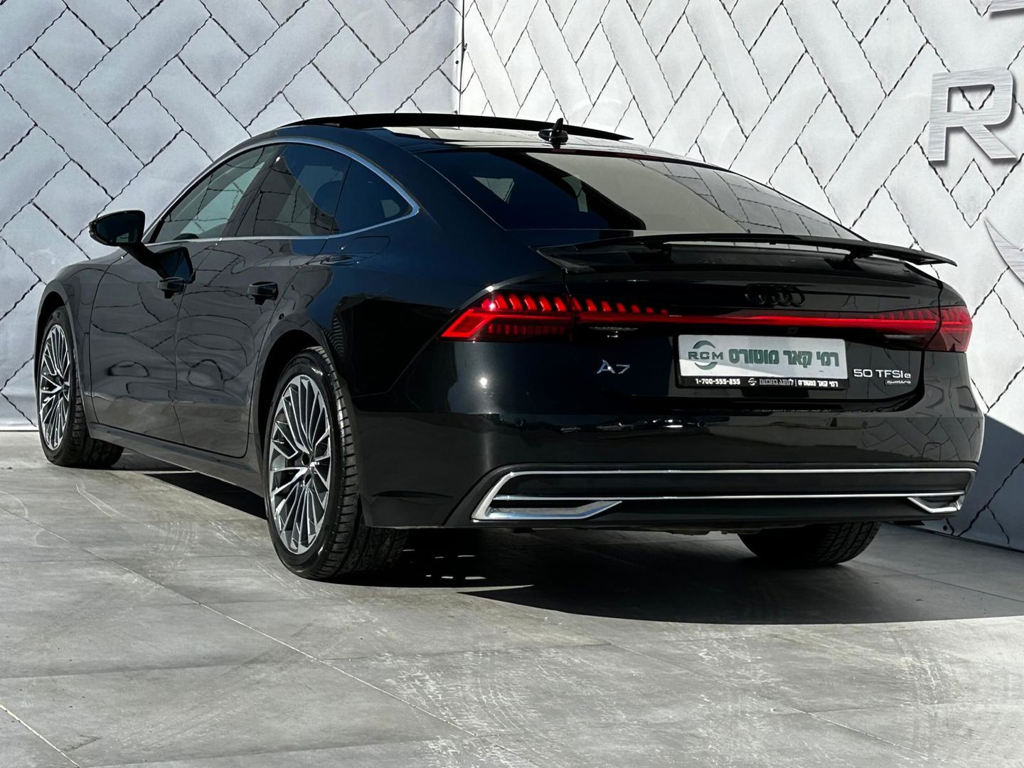 אאודי A7 – 3/10