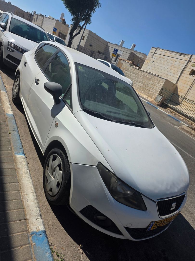סיאט איביזה Reference Hatchback – 2/5