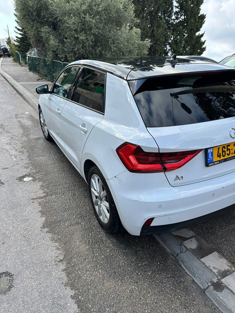 אאודי A1 ספורטבק STYLE – 3/4