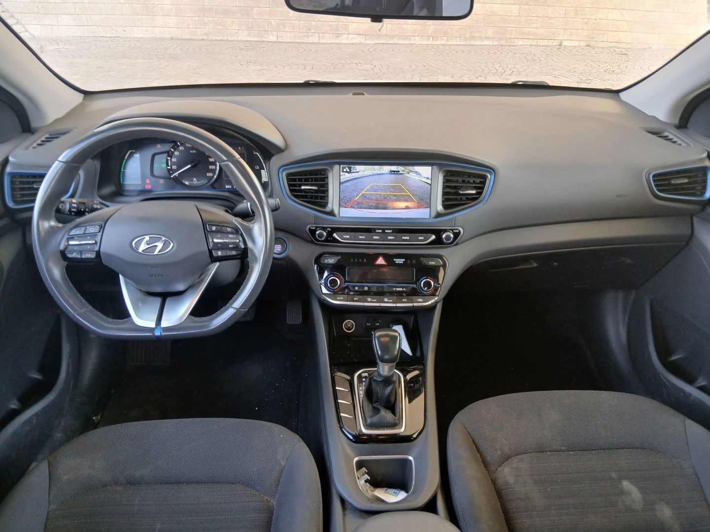 יונדאי איוניק Premium – 2/6