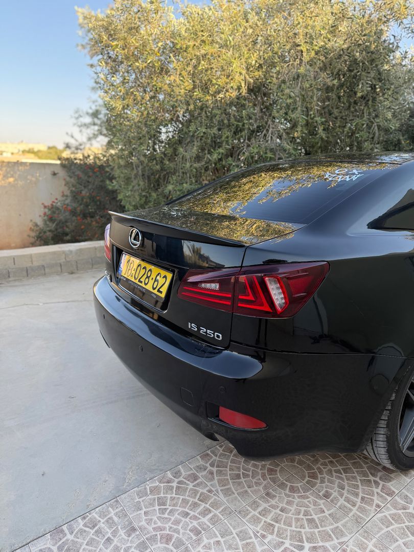לקסוס IS Luxury 250 – 4/4
