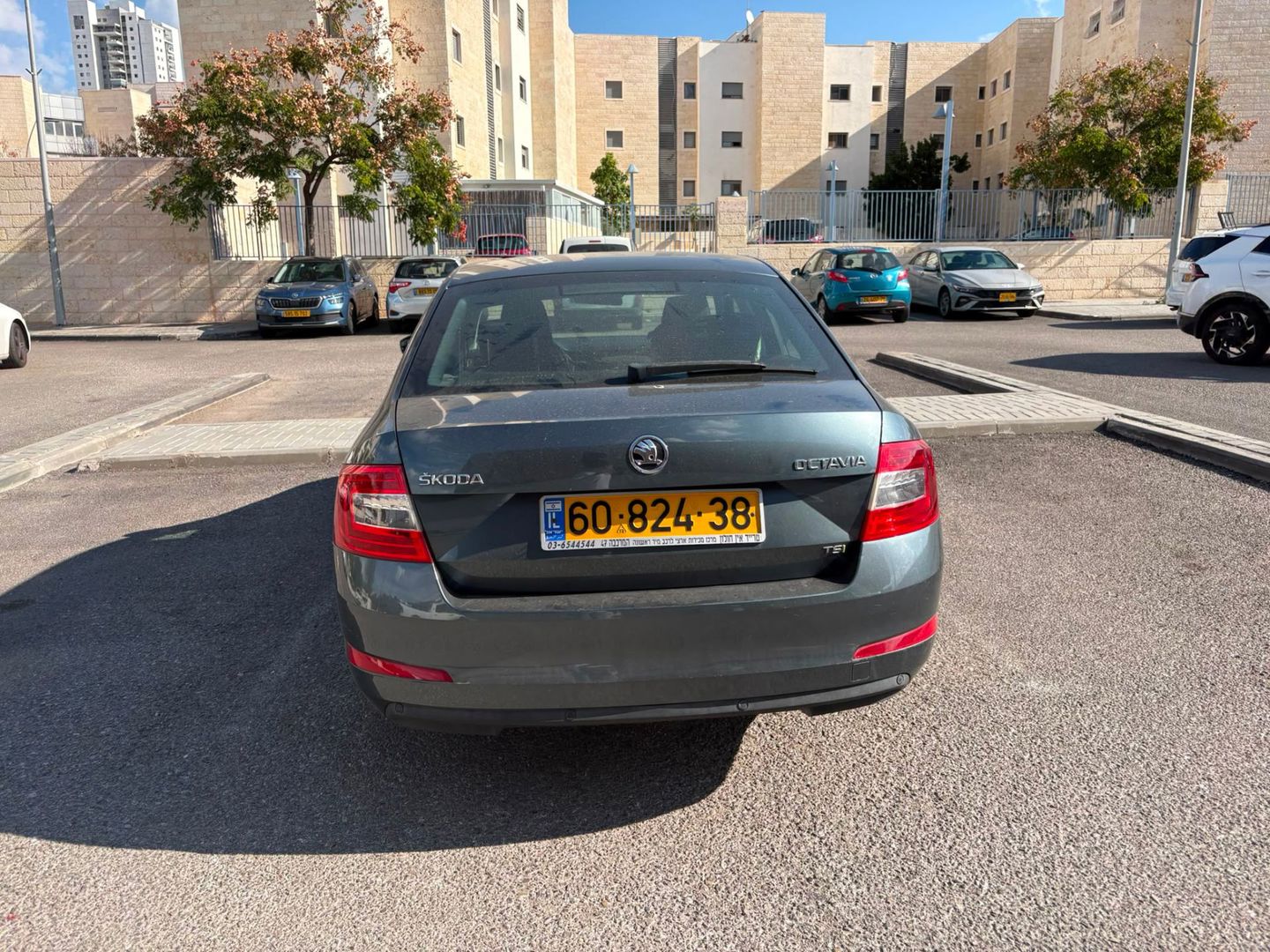 סקודה אוקטביה Ambition Sedan – 3/5